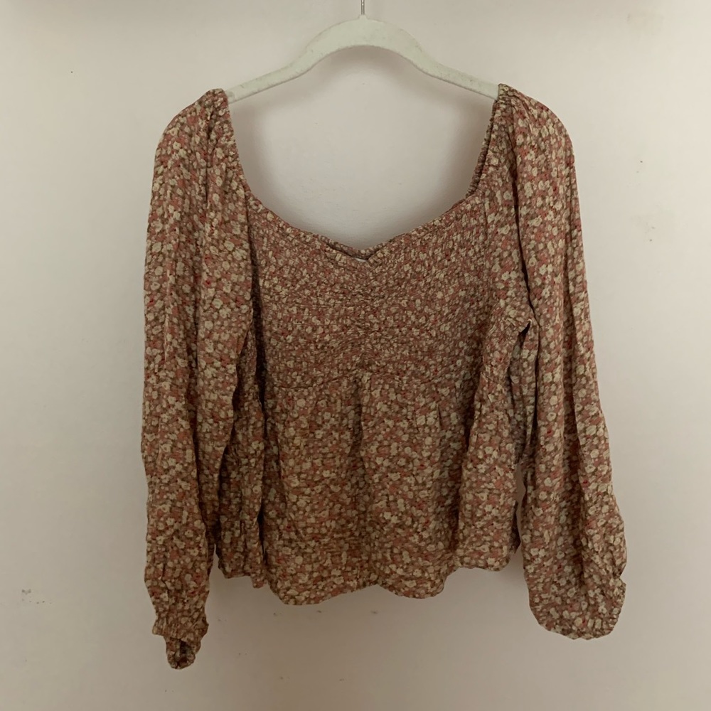 Floral cropped blouse